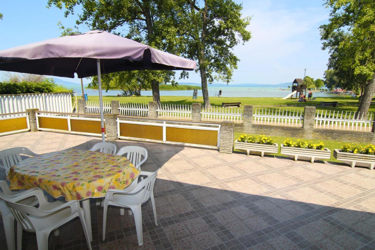 Margareta Apartmanhaz Apartment Balatonboglar Exterior photo
